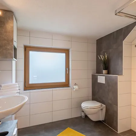 דירה Alpenapartment Fuer Familien Und Gruppen Zentrale Lage פוגן