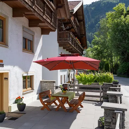 Apartmán Alpenapartment Fuer Familien Und Gruppen Zentrale Lage Fügen