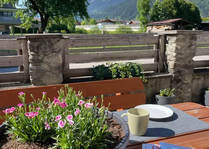 Alpenapartment Fuer Familien Und Gruppen Zentrale Lage Lägenhet